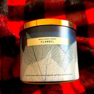 2021 Flannel 3 wick candle bath and body works